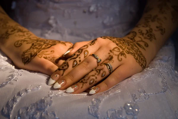 Bride hands — Stock Photo, Image