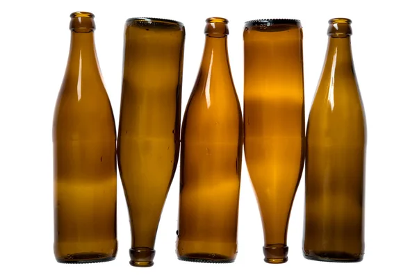 Bottiglia di birra su bianco — Foto Stock