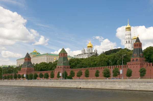 Moskou-rivier en kremlin — Stockfoto