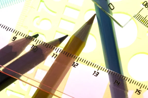 测量工具与铅笔关门 — 图库照片