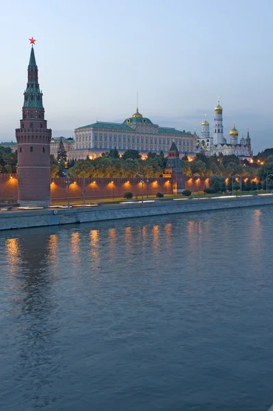 Moscow Kremlin over river — Stock Photo, Image