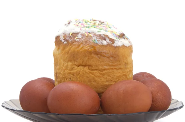 Dolci pasquali e uova in piatto — Foto Stock