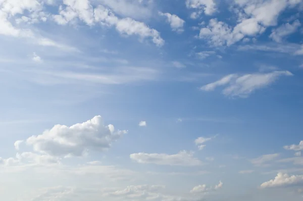 Шерстістий хмари — стокове фото