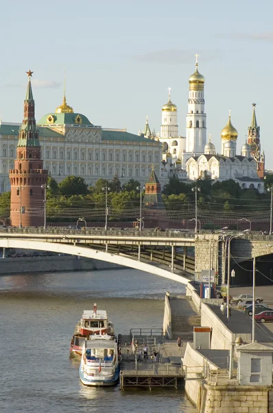 莫斯科河和克里姆林宫 — 图库照片