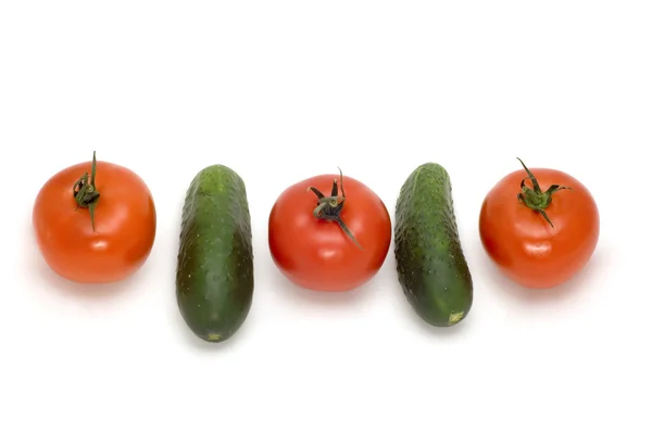 Tomaten und Gurken — Stockfoto