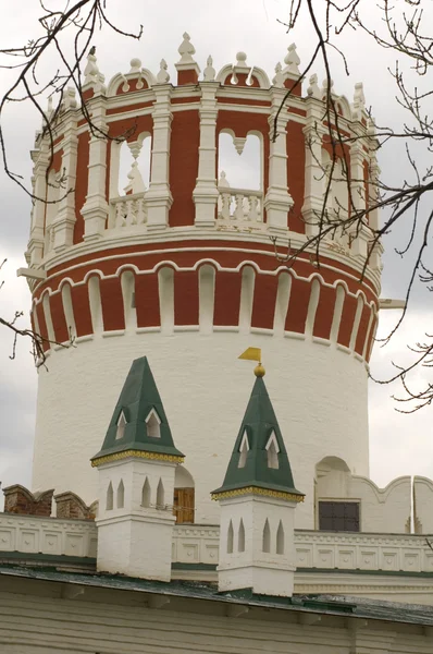 Белая сторожевая башня — стоковое фото