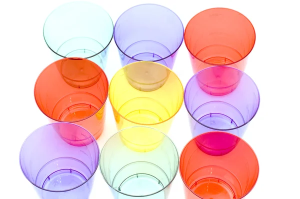 Кольорові пластикових стаканчиків — стокове фото