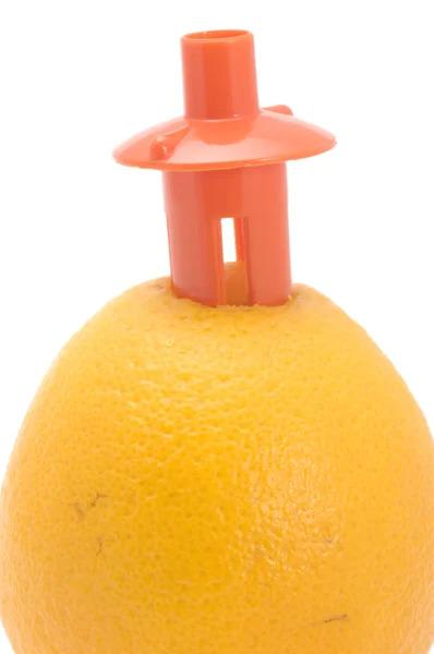 Соковыжималка с апельсином — стоковое фото
