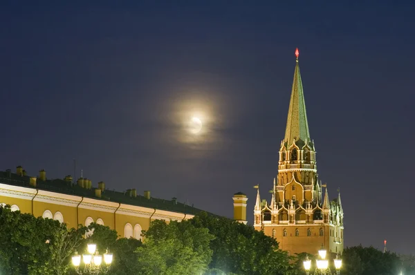 Torre del Kremlin de cerca — Foto de Stock