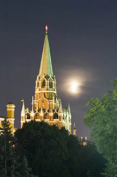 Kreml věž s měsícem — Stock fotografie