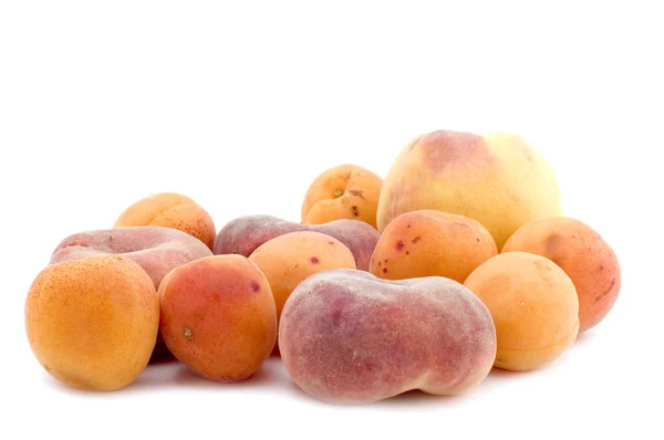 Apricot and peach — Stock Photo, Image