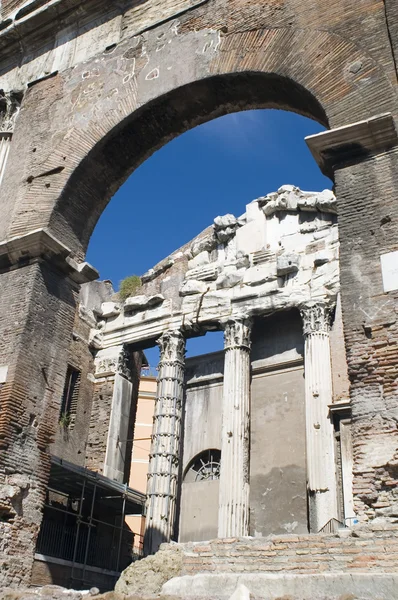 Arco no fórum romano — Fotografia de Stock