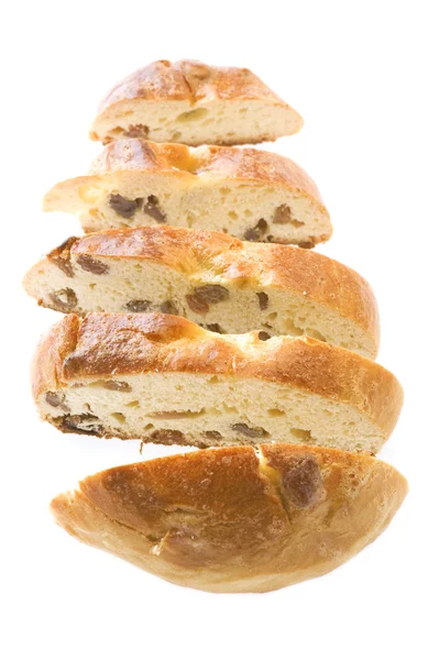 Broodje met sultana op witte achtergrond — Stockfoto