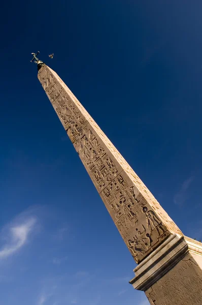 Obelisco egiziano — Foto Stock