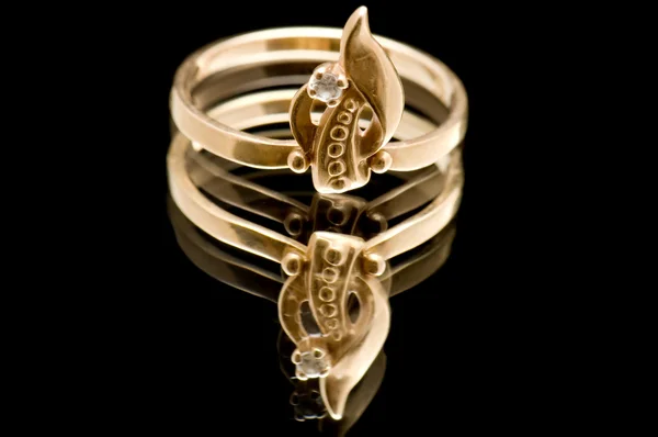 Gold ring on black — Stock Photo, Image