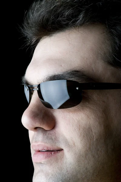 Uomo su occhiali da sole primo piano — Foto Stock