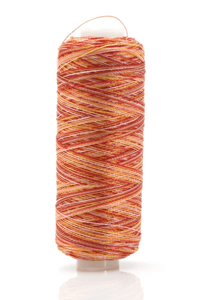 Різнокольорові швейні рулони макрос — стокове фото