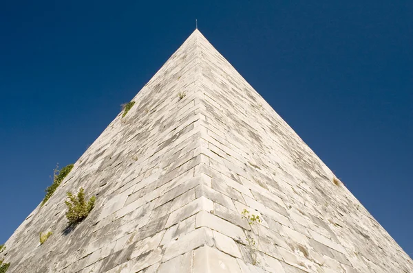 Pyramid closeup — Stock Photo, Image