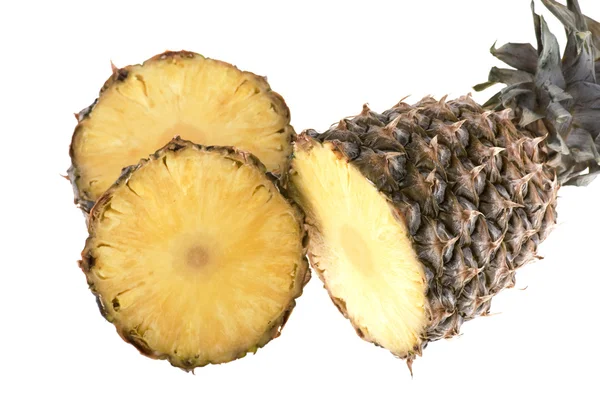 Cutting pineapple — Stock Photo, Image