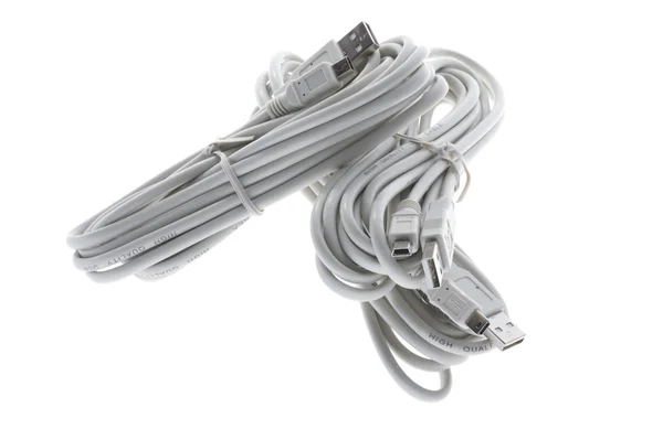 Bilgisayar kablo üzerinde beyaz — Stok fotoğraf