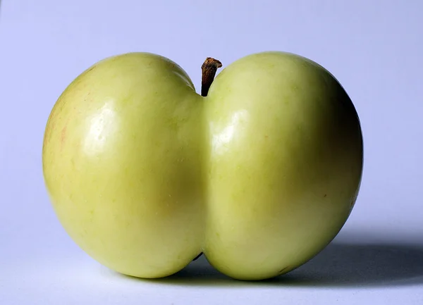 Jabłko kształtu śmieszne — Zdjęcie stockowe