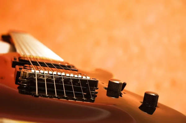 Detail černá elektrická kytara — Stock fotografie