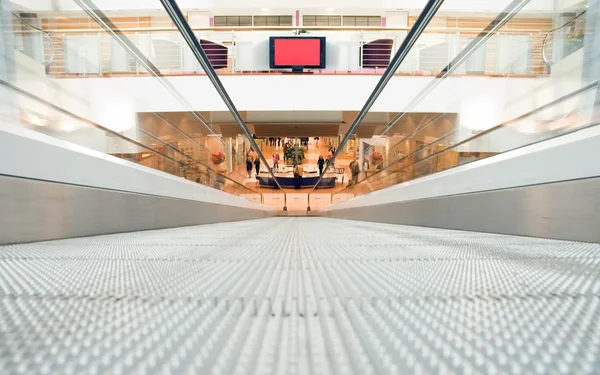 Shopping center (blurred) — Stock Photo, Image