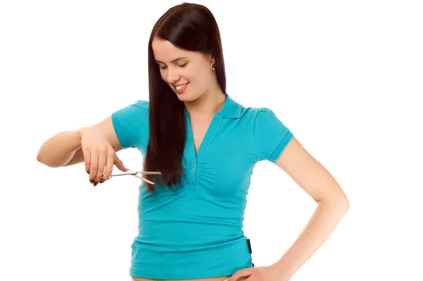Morena com tesoura de corte de cabelo — Fotografia de Stock