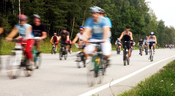O movimento turva ciclistas no evento ciclo — Fotografia de Stock