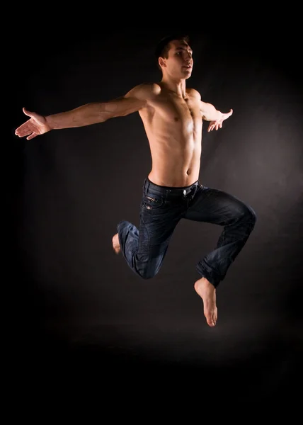 Acrobat moderno saltando — Foto de Stock