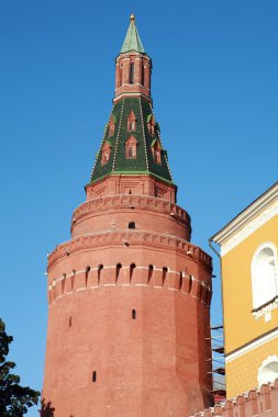 Gökyüzü arka planında Kremlin kulesi