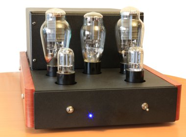 Vacuum tube amplifier on 300B triodes clipart