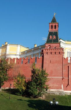 Gökyüzü arka planında Kremlin kulesi