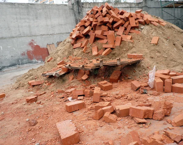 Heap of red brick — Stock Photo, Image