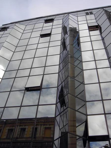 Fasada budynku biurowego — Zdjęcie stockowe