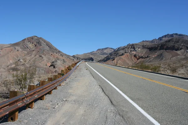 Estrada vazia Vale da Morte — Fotografia de Stock