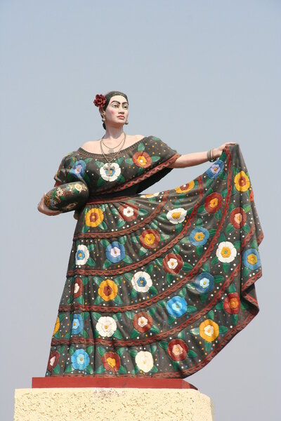 Statue of female Mecixan dancer
