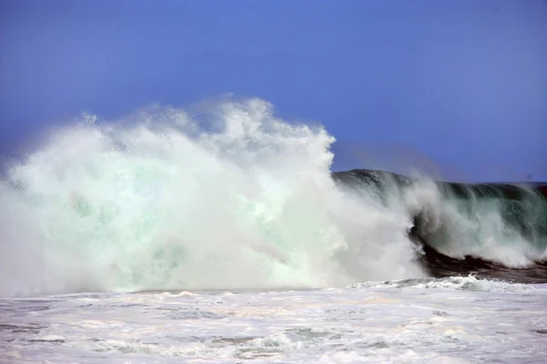 Hugh waves of hawaii — 图库照片