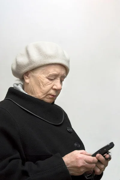 Den äldre kvinnan — Stockfoto