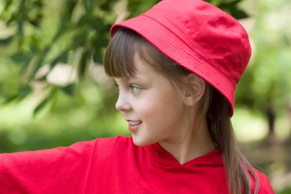 La ragazza con un cappello rosso — Foto Stock