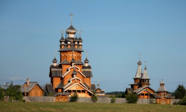 bir kilise ile köy