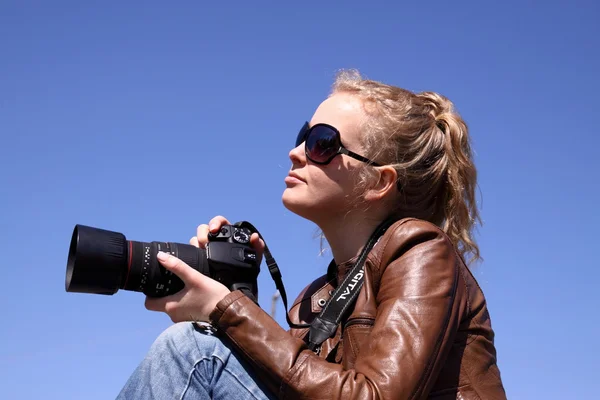 Lány kamerával — Stock Fotó
