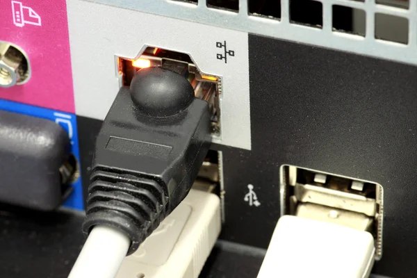 Компьютерный кабель — стоковое фото