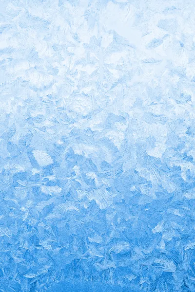 Vidro congelado azul claro da janela — Fotografia de Stock