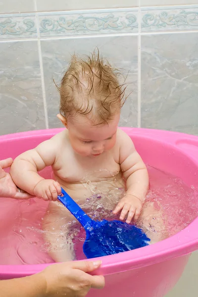 Pequeño niño feliz baño # 4 — Foto de Stock