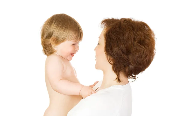 Pequeno bebê sorridente com a mãe — Fotografia de Stock