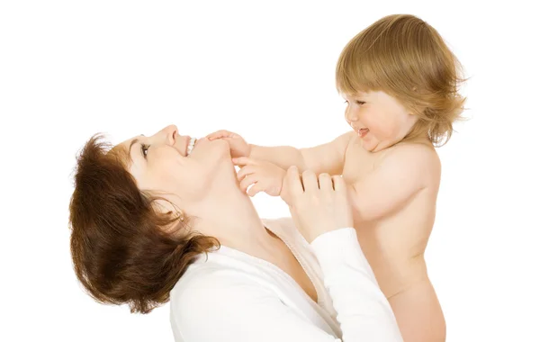Małe dziecko z matka na białym tle — Zdjęcie stockowe