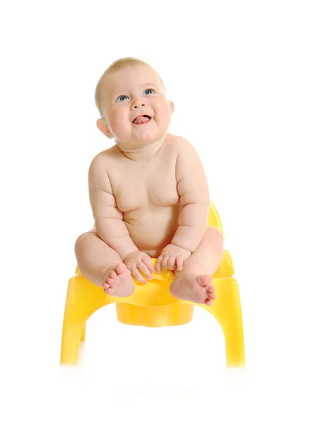 Kleine glimlachende baby- en kamer-pot isola — Stockfoto