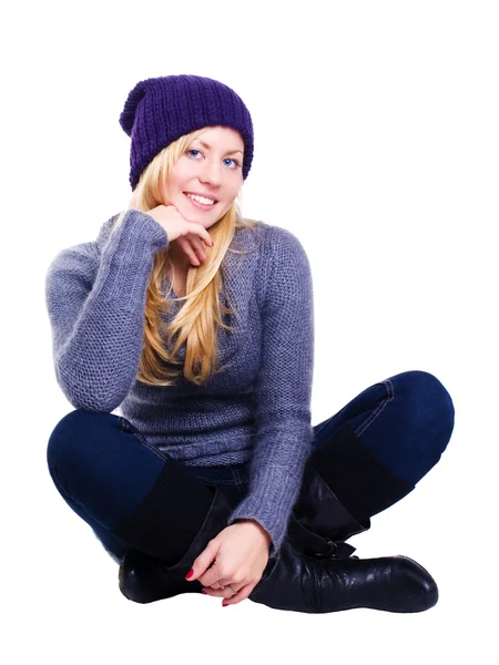 Lachende vrouw in winterkleren — Stockfoto