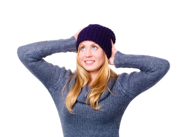 겨울 옷을 입고 웃는 여자 — 스톡 사진